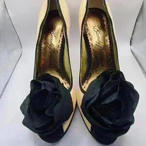 Beverly Feldman tan and black high heels